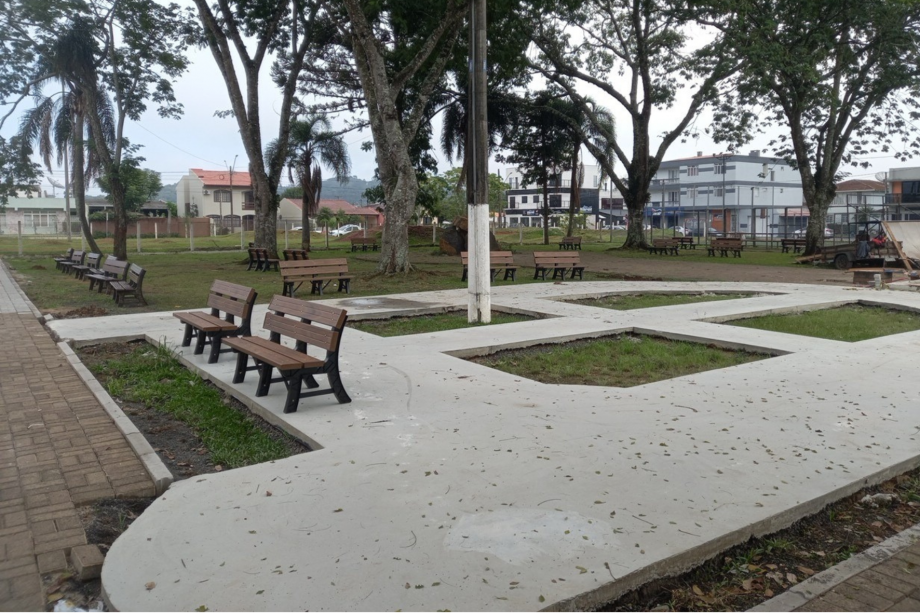 Praça dos Expedicionários passa por nova etapa das obras e acesso deve ser evitado nos próximos dias