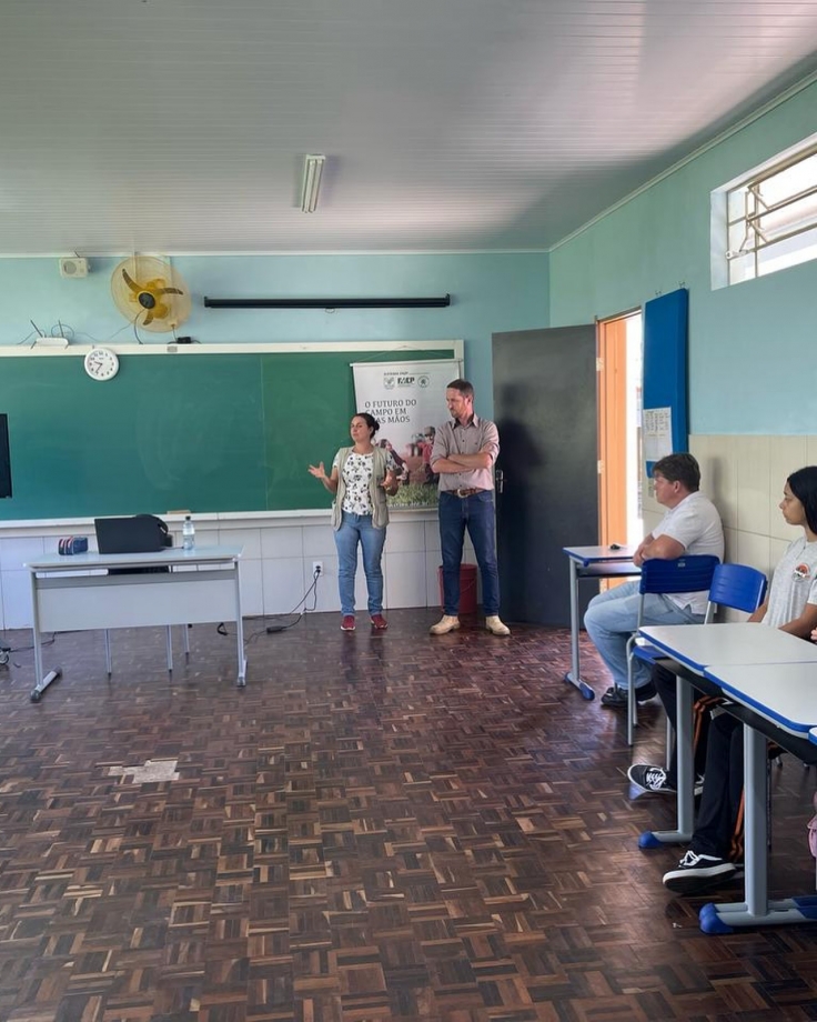 Secretaria Municipal de Agricultura realiza palestra para alunos do Jovem Agricultor Aprendiz