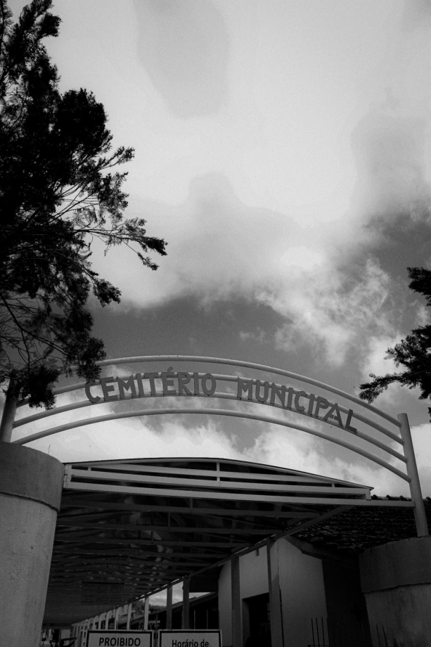 Dia de Finados: manutenção nos túmulos dos cemitérios municipais pode ser feita até 29 de outubro