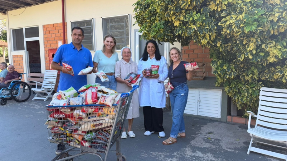 Esporte e Assistência Social realizam entrega de mais de 1 tonelada de alimentos arrecadados no Festival de Verão