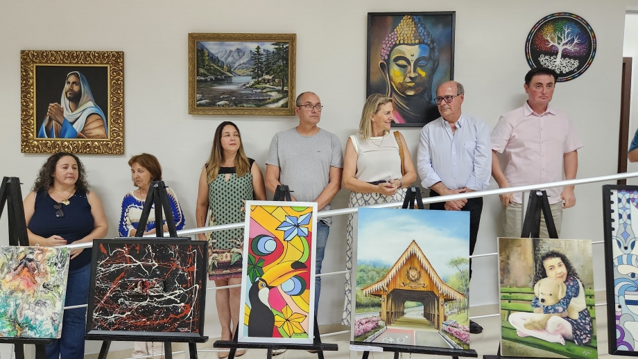 Exposição União reúne obras de artistas de União da Vitória