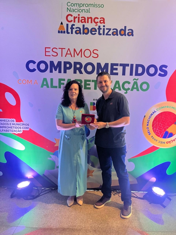 Educação de União da Vitória recebe Selo Ouro de Alfabetização