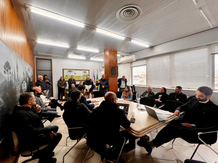 Executivo e legislativo trabalham juntos para iniciar uma nova era da iluminação pública de União da Vitória