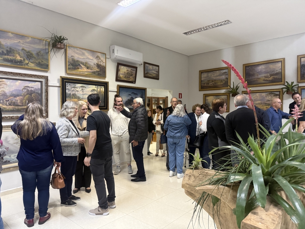 Museu Aniz Domingos recebe exposição de obras do pintor Erich Will