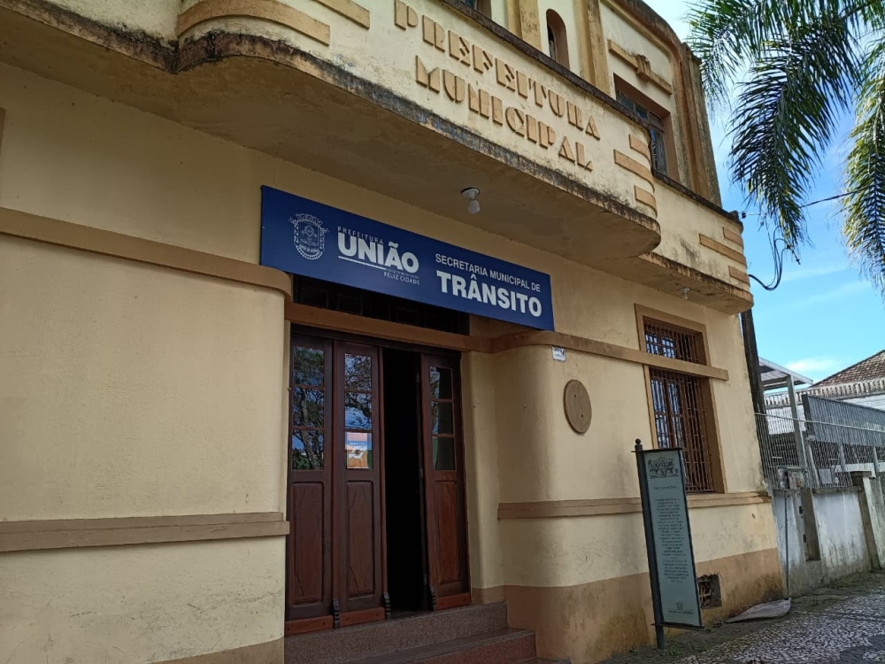 Famílias atingidas pela cheia devem realizar cadastro na Defesa Civil para solicitar cesta básica