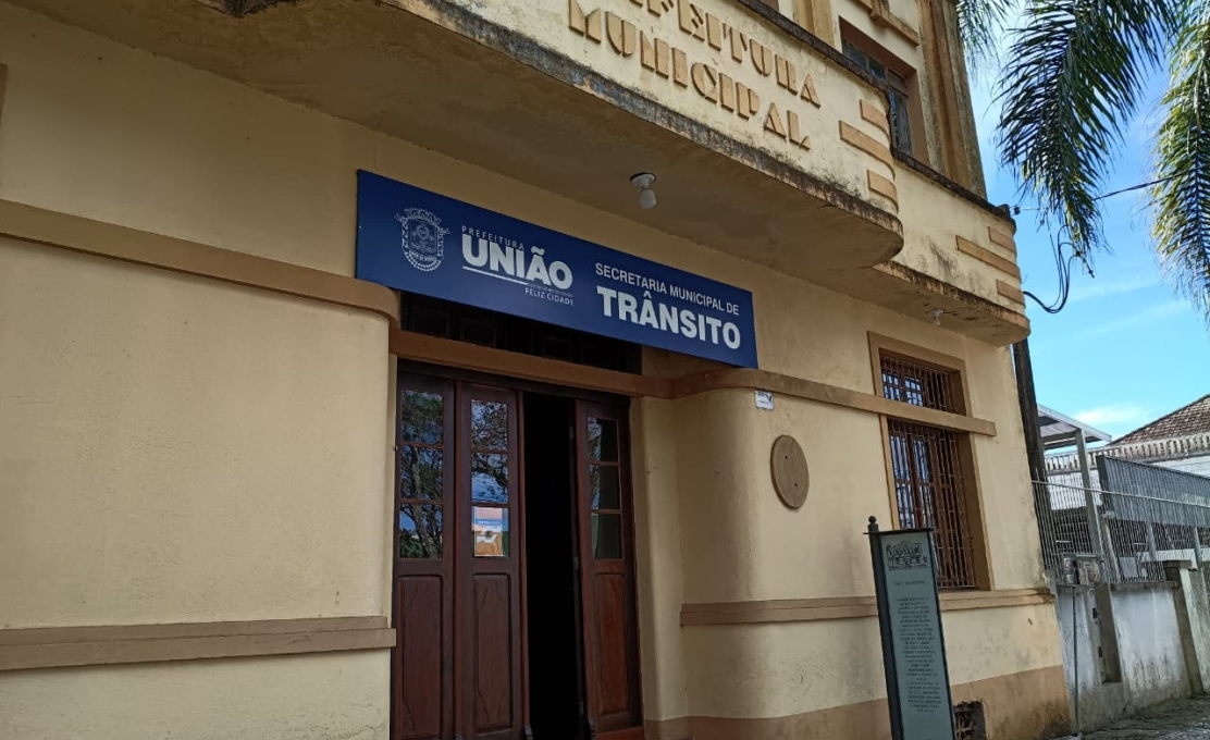 Famílias atingidas pela cheia devem realizar cadastro na Defesa Civil para solicitar cesta básica