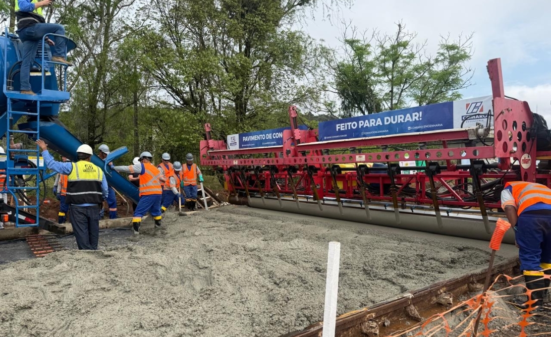 Revitalização da Bento Munhoz entra em nova etapa com primeira concretagem