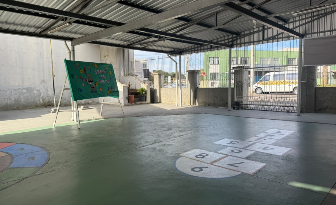Escola Municipal Professor Serapião recebe melhorias e nova pintura lúdica