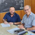 Prefeito Ary Carneiro Jr. transmite cargo ao vice-prefeito por 15 dias