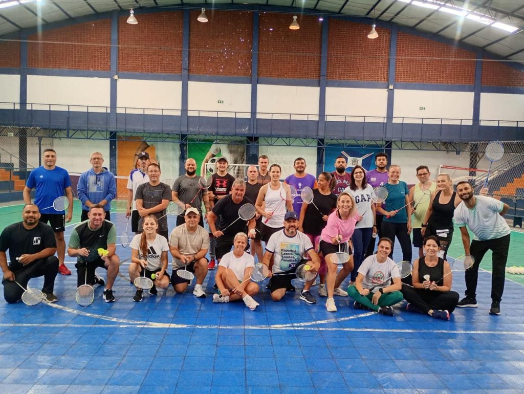 Professores de Educação Física de União da Vitória recebem formação em Badminton